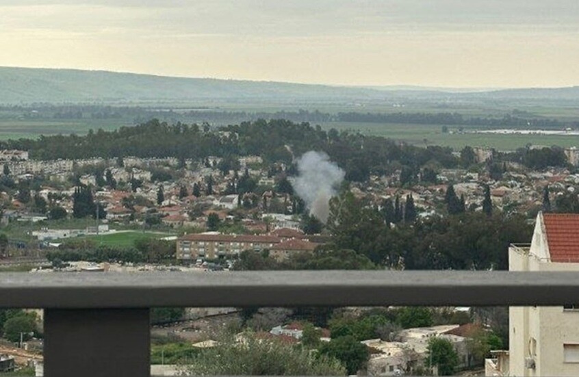 إصابات وأضرار في كريات شمونة جراء قصف صاروخي مكثف من جنوب لبنان (صور)