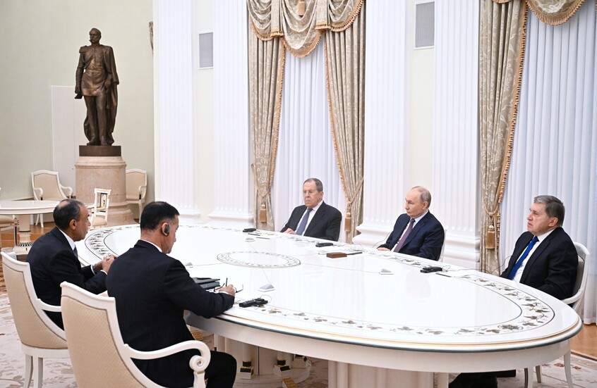 رسالة مكتوبة بشكل خاص من السيسي لبوتين.. وزير الخارجية المصري يكشف عن خطوة مصرية 2026