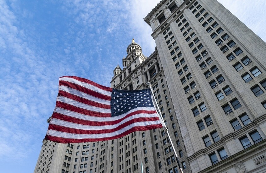 لأول مرة منذ سنوات.. الولايات المتحدة تسلم مشتبها به في تهريب المخدرات إلى الصين