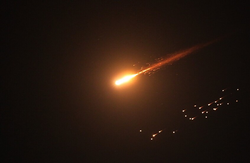 إيران تهدد باستهداف الأصول "الأهم والأوسع نطاقا" للدول المستضيفة والحليفة للولايات المتحدة وإسرائيل