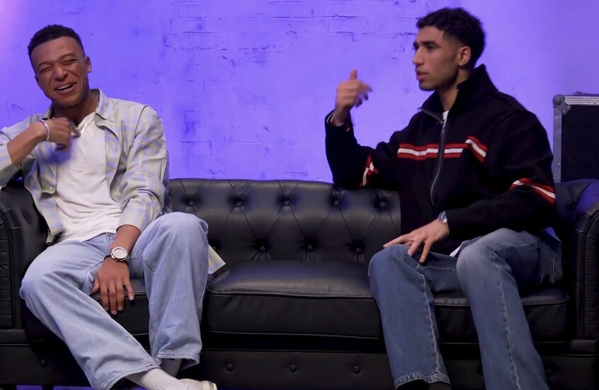 حكيمي يتلقى هدية غريبة من نجم ريال مدريد في موقف مضحك (فيديو- صور)