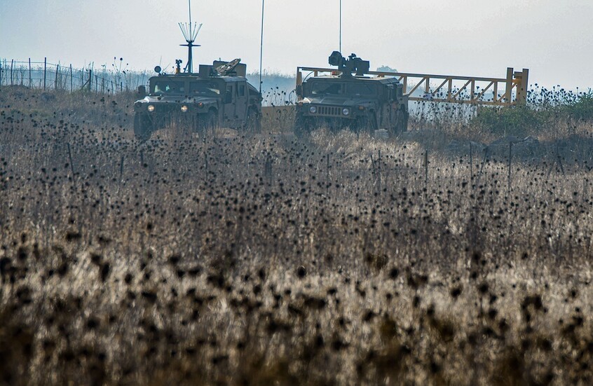 الجيش الإسرائيلي يرد على التظاهرات الداعمة لغزة في جنوب سوريا