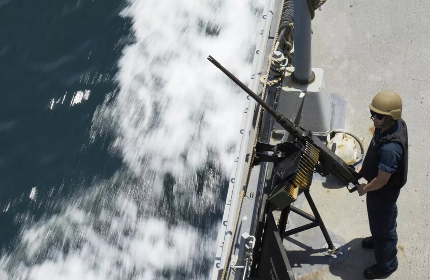 بعد الضربات الإيرانية.. الولايات المتحدة تجلي 1500 من أفراد بحريتها من قاعدة في البحرين