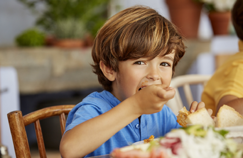 الولايات المتحدة.. تحذير من وجبات دجاج للأطفال ملوثة بمادة سامة مرتبطة بالتوحد