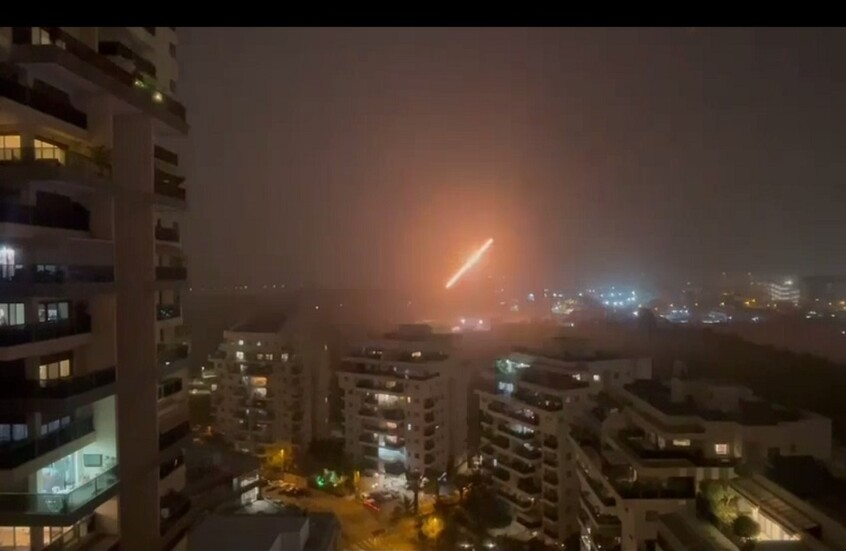 "يديعوت أحرونوت": أضرار جسيمة في مصنع المسيرات الأمنية جراء سقوط صاروخ إيراني على بتاح تكفا