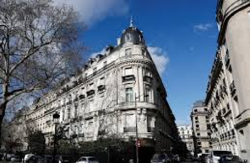 الادعاء العام الفرنسي يفتح تحقيقا في خطاب كراهية على قناة محلية