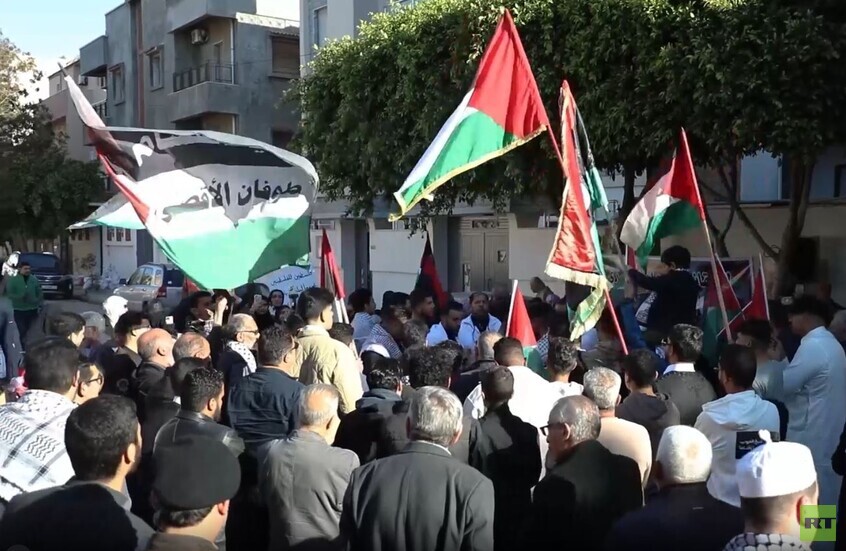 ليبيا.. وقفة احتجاجية أمام السفارة الفلسطينية بطرابلس ضد قانون إعدام الأسرى