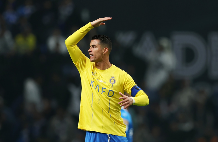 تصرف اللاعب المصري نبيل "دونغا" يثير غضب رونالدو