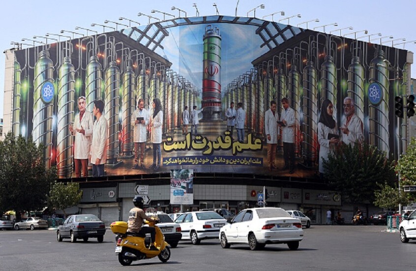 دبلوماسي إيراني يؤكد المزاج الشعبي بالانسحاب من معاهدة عدم انتشار الأسلحة النووية