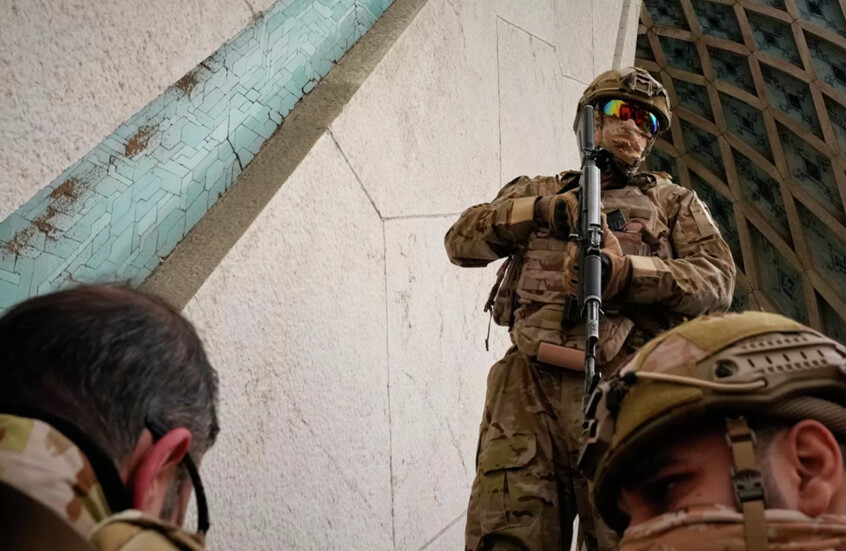 طهران تحذر واشنطن من مغبة الغزو البري: إذا بدأ الأمريكيون الحرب فنحن من سينهيها