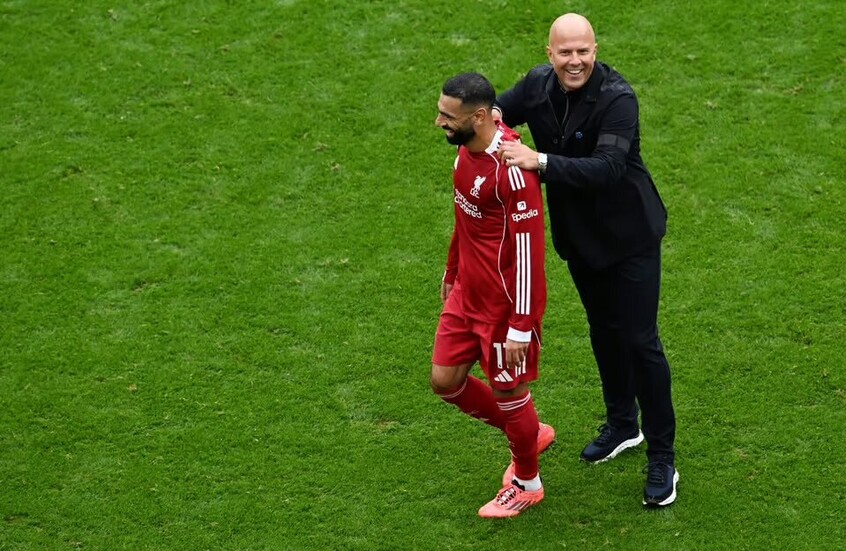 سلوت يصدم جماهير ليفربول بحديثه عن محمد صلاح