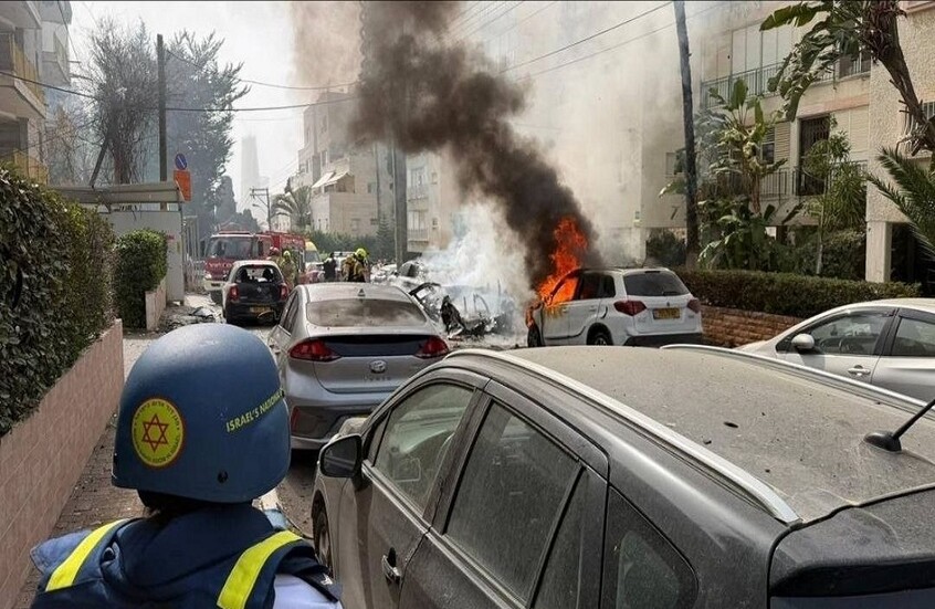 مئات الإسرائيليين يتظاهرون في تل أبيب والقدس وحيفا ضد الحرب على إيران (فيديوهات)