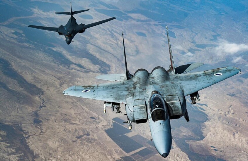 "بلومبيرغ" عن مصادر: واشنطن تسحب صواريخها الشبحية من المحيط الهادئ وتحشدها للحرب على إيران