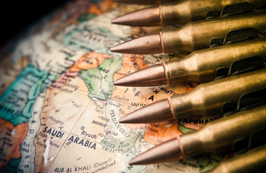 تحليل: كارثة تهدد دول الخليج والعالم في حال انسحاب أمريكا دون تفكيك قدرات إيران