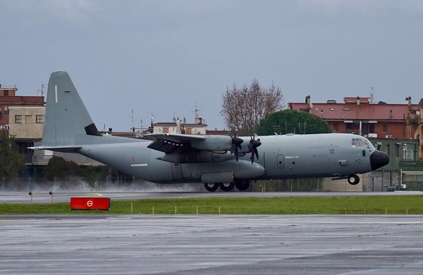 روايات متضاربة حول تدمير طائرات أمريكية في إيران عقب إعلان واشنطن نجاح عملية إنقاذ طيارها (صور)