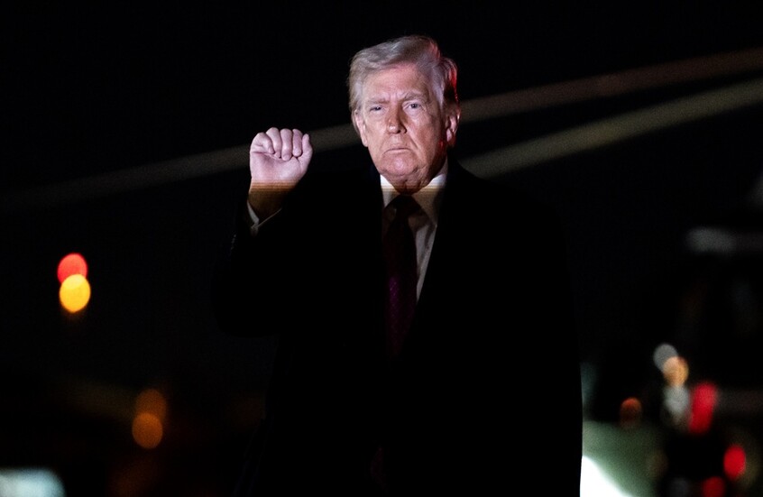 ترامب يكشف تفاصيل جديدة عن عملية "كوماندوز غير مسبوقة" في عمق إيران لإنقاذ عقيد أمريكي