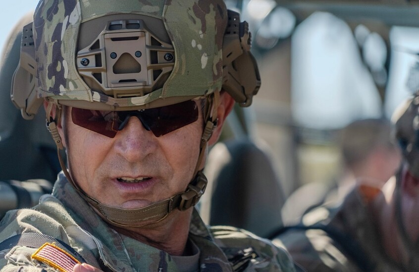 استخباراتي أمريكي: وضع الولايات المتحدة في الشرق الأوسط سيزداد سوءا والإيرانيون يملكون زمام الأمور