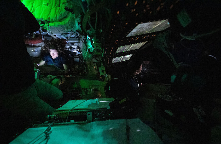 أبعد البشر عن الأرض منذ 56 عاما.. مهمة "أرتميس 2" ترصد الجانب المجهول للقمر