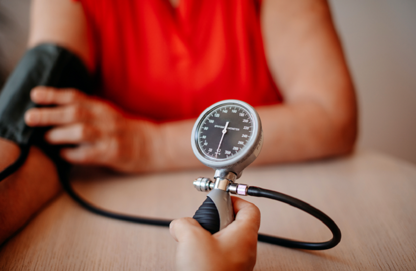 5 عادات صباحية بسيطة تساعد على خفض ضغط الدم