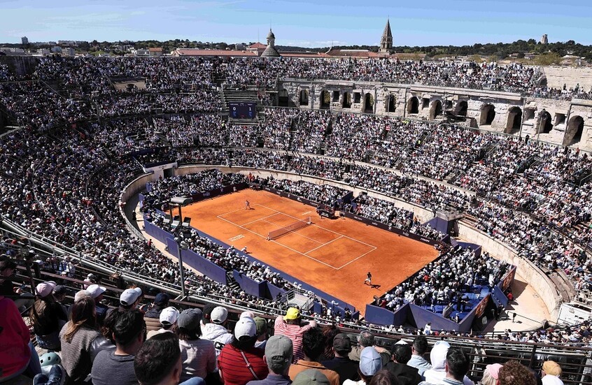 الروسي روبليف يبدأ بنجاح رحلته في موناكو (فيديو)