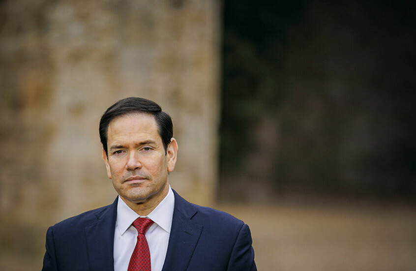 وزير الخارجية الأمريكي: القوى المنافسة تعمل على تقويض النظام العالمي أحادي القطب