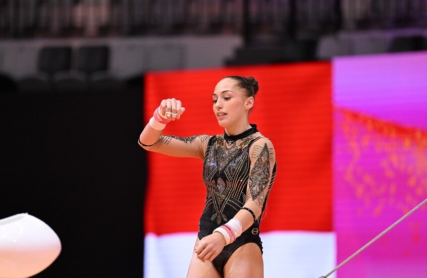 النجمة الجزائرية كيليا نمور تواصل انتصاراتها في كأس العالم للجمباز