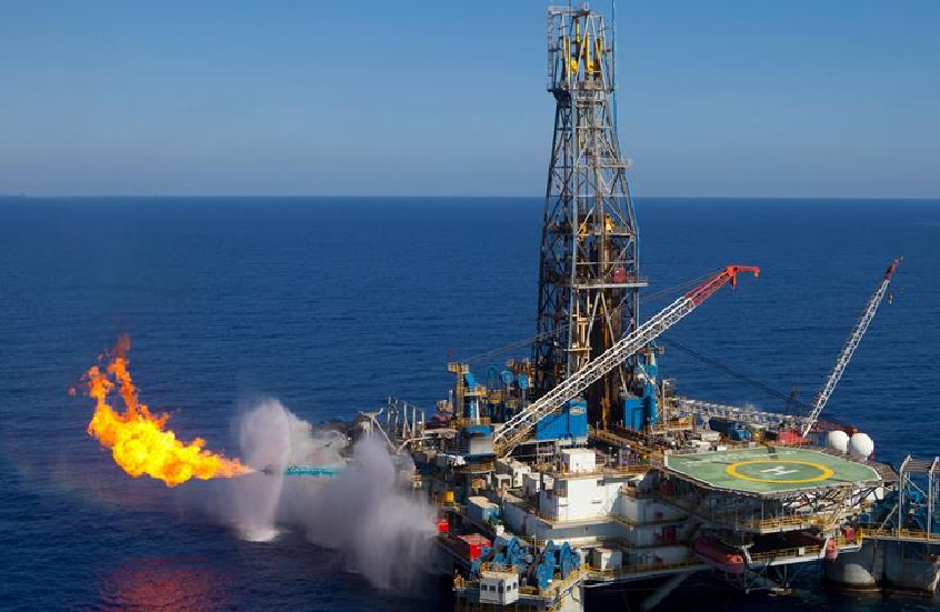 وزير مصري سابق يرد على شائعات "وفاة" حقل "ظهر"