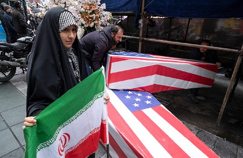 "بوليتيكو": شخصية أمريكية رفيعة المستوى تستعد للانضمام المباشر لمفاوضات إيران