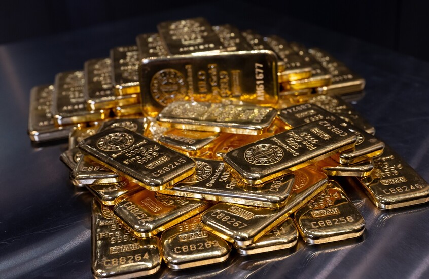 صعود أسعار الذهب مع ترقب انتهاء مهلة ترامب لإيران بشأن مضيق هرمز