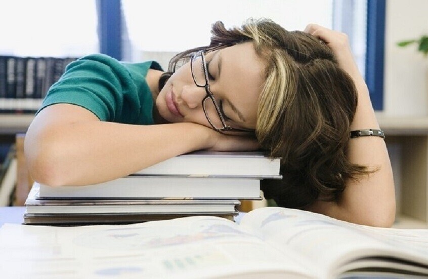 الإرهاق المستمر قد يخفي أمراضا خطيرة.. تعرف على العلامات التي تستدعي الفحص الطبي