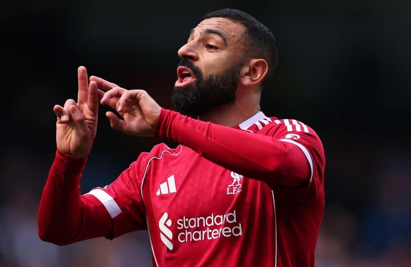 اسم مفاجئ.. حارس ليفربول السابق يرشح لاعبا لخلافة محمد صلاح