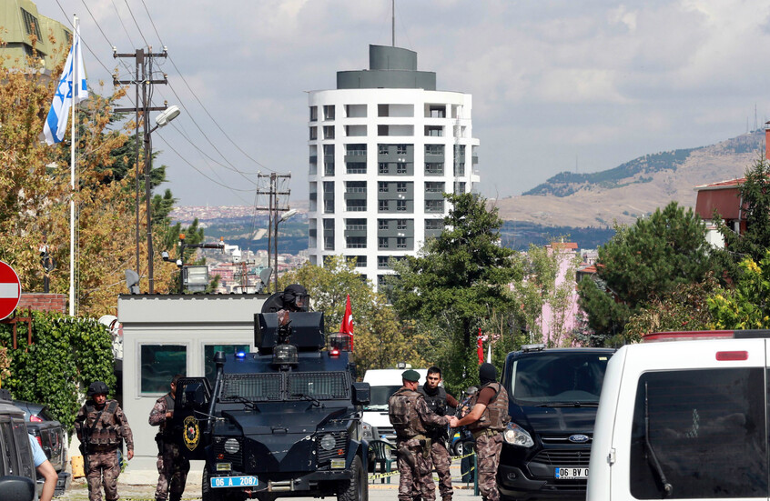 مراسل RT: إطلاق نار على مقر القنصلية الإسرائيلية باسطنبول (فيديو)