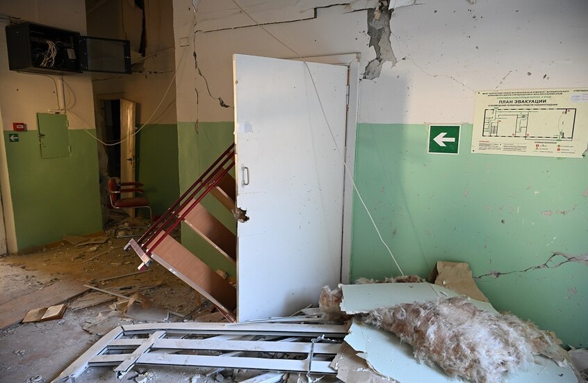 آثار هجوم أوكراني على مدرسة في إحدى المناطق الروسية (صورة أرشيفية)