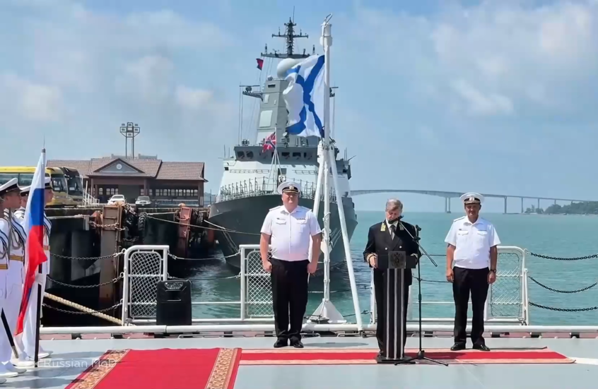 مفرزة من سفن أسطول المحيط الهادئ تصل كمبوديا