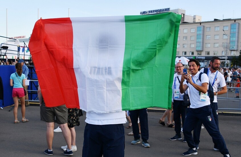 وزير دفاع إيطاليا يؤكد احتمال رفض بلاده لطلبات أمريكية غير مشروعة