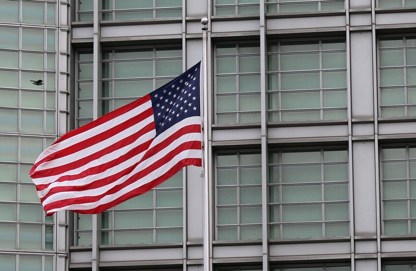 السفارة الأمريكية في مصر تحذر رعاياها وتحدد مواقع "قد تكون أهدافا محتملة"