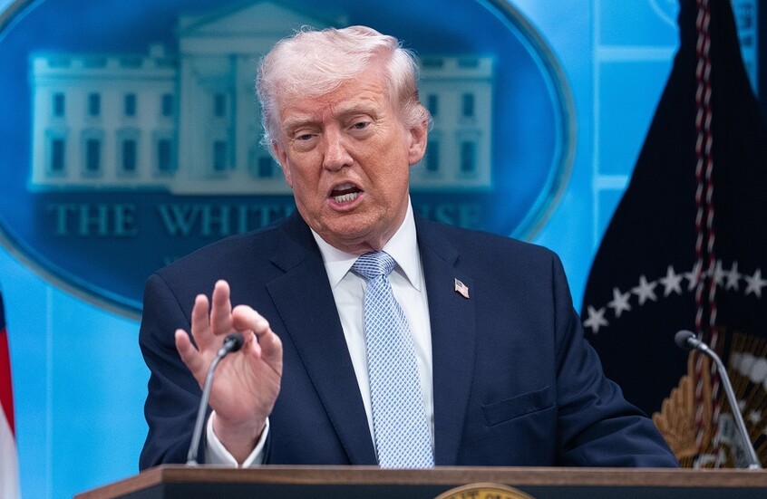 سيناتور أمريكي: ترامب توصل إلى صفقة تجعل بلدنا في وضع أسوأ