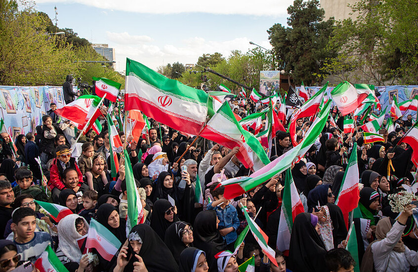 رئيس لجنة الأمن القومي الإيراني يعلن قبول أمريكا للشروط الإيرانية المكونة من 10 بنود