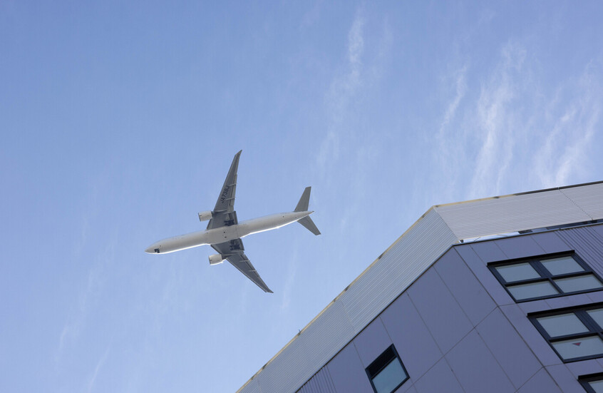 "إياتا" تحذر: تعافي إمدادات وقود الطائرات سيستغرق شهورا بعد فتح هرمز