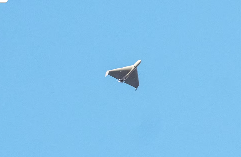 صواريخ ومسيرات إيرانية تستهدف الإمارات والكويت رغم الهدنة