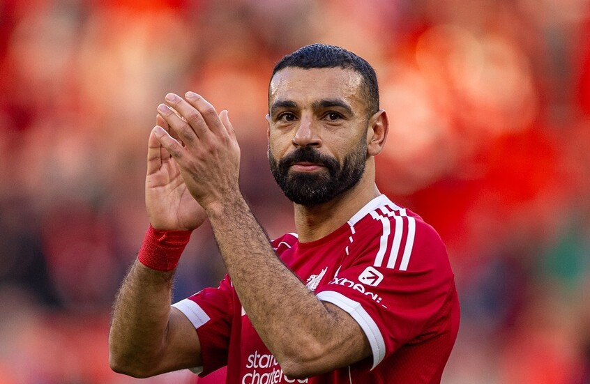 الأسطورة ستيفن جيرارد يقترح بديل محمد صلاح في ليفربول