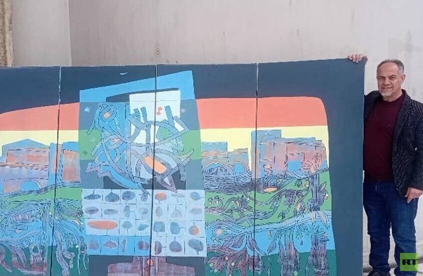 في "العلاقة بين الحرف واللون".. فنان سوري يحرّر الحرف من صمته ويعيد تشكيل الذاكرة بصريا