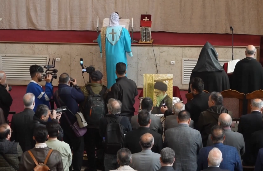 الكنيسة الأرثوذكسية الأرمنية في طهران تحيي ذكرى وفاة المرشد الأعلى الإيراني