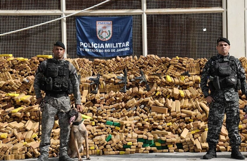 50 طنا من الماريخوانا.. الشرطة البرازيلية توجه ضربة قوية للجريمة المنظمة (فيديو)