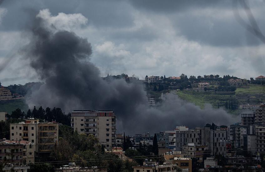 "حزب الله" يهاجم المستوطنات وإسرائيل تكثف غاراتها على جنوب لبنان (فيديو)