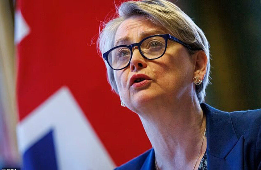 لندن تحذر ترامب من تسليم السيطرة على مضيق هرمز لإيران