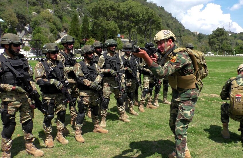 وصول قوات مصرية إلى باكستان