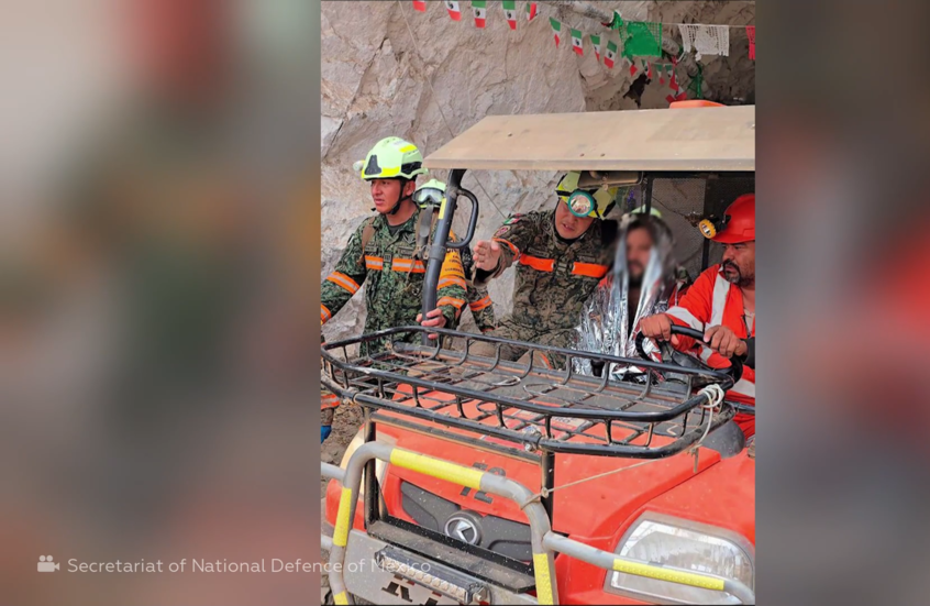 إنقاذ عامل منجم مكسيكي كان عالقا على عمق 300 متر تحت الأرض على مدار 14 يوما