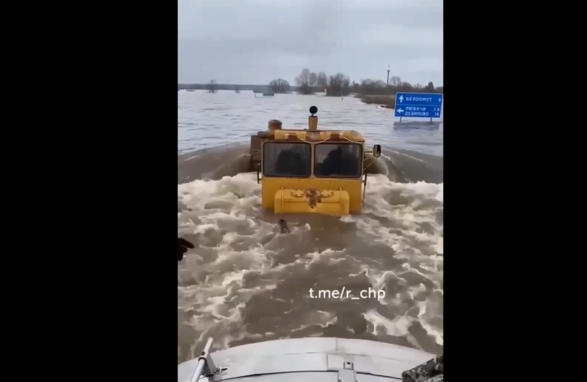 فيضان نهر "أوكا" في ضواحي موسكو والطوارئ تحذر! (فيديو)