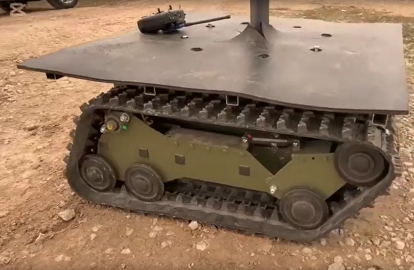 روسيا تطور نسخا جديدة من روبوت "ديبيشا" العسكري